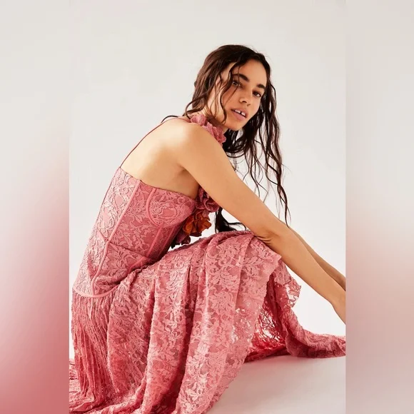 PatBO Hand -Embroidered Lace bustier pink Gown|Rose-One-Shoulder Floral Appliqué - Picture 5 of 8